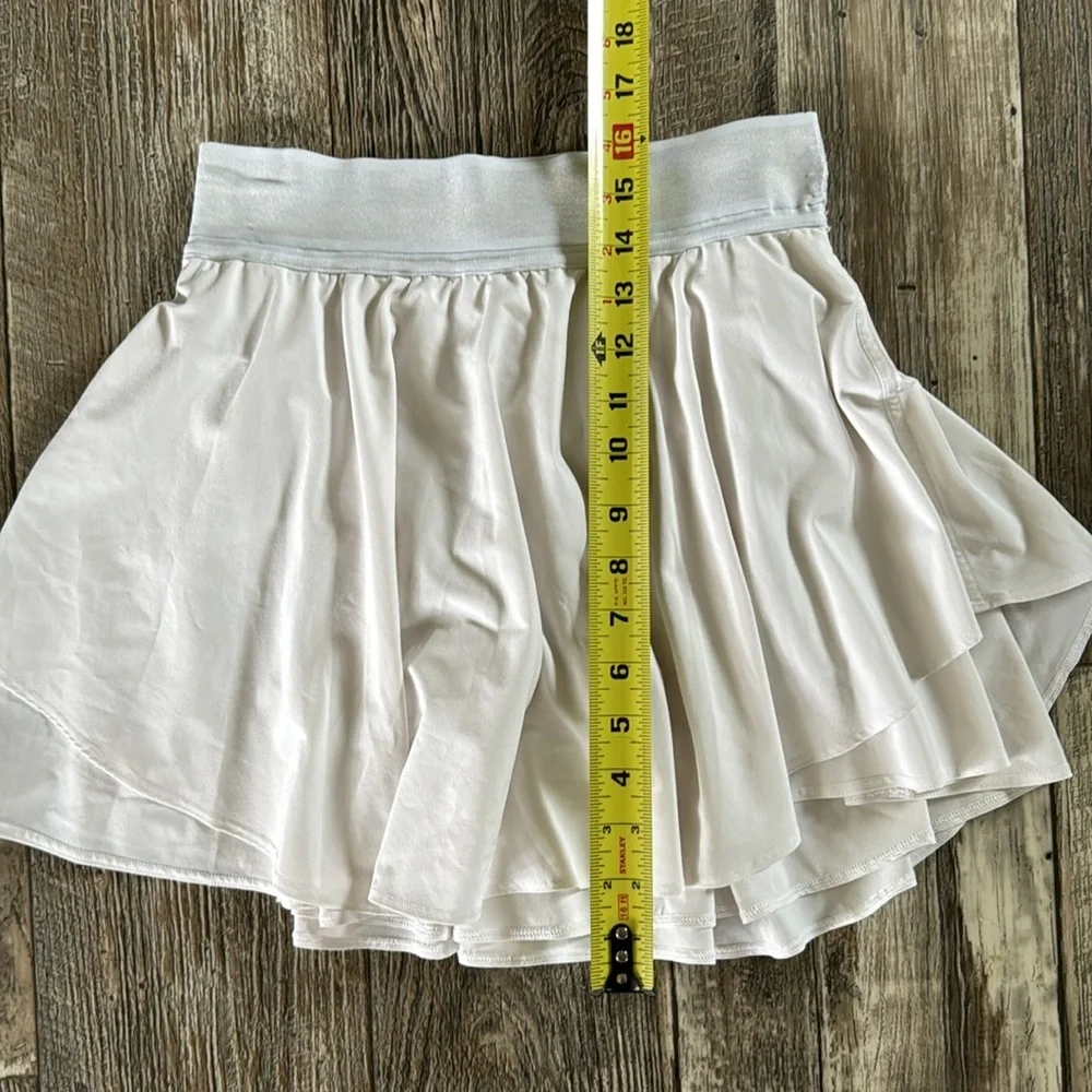 🌟LULULEMON 🌟WOMEN 🌟SHIRT, SIZE 4 - Picture 9 of 9